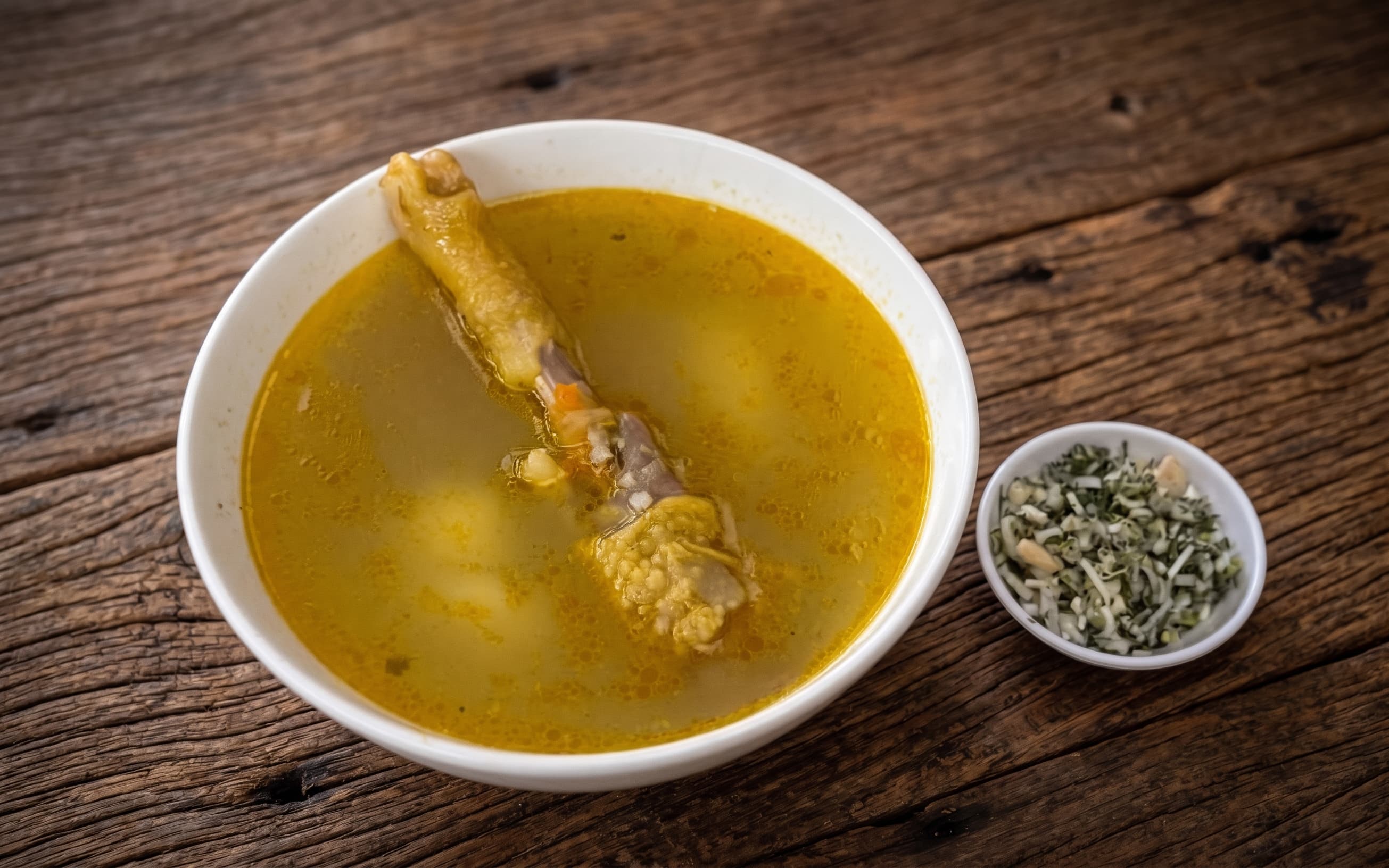 Caldo de gallina